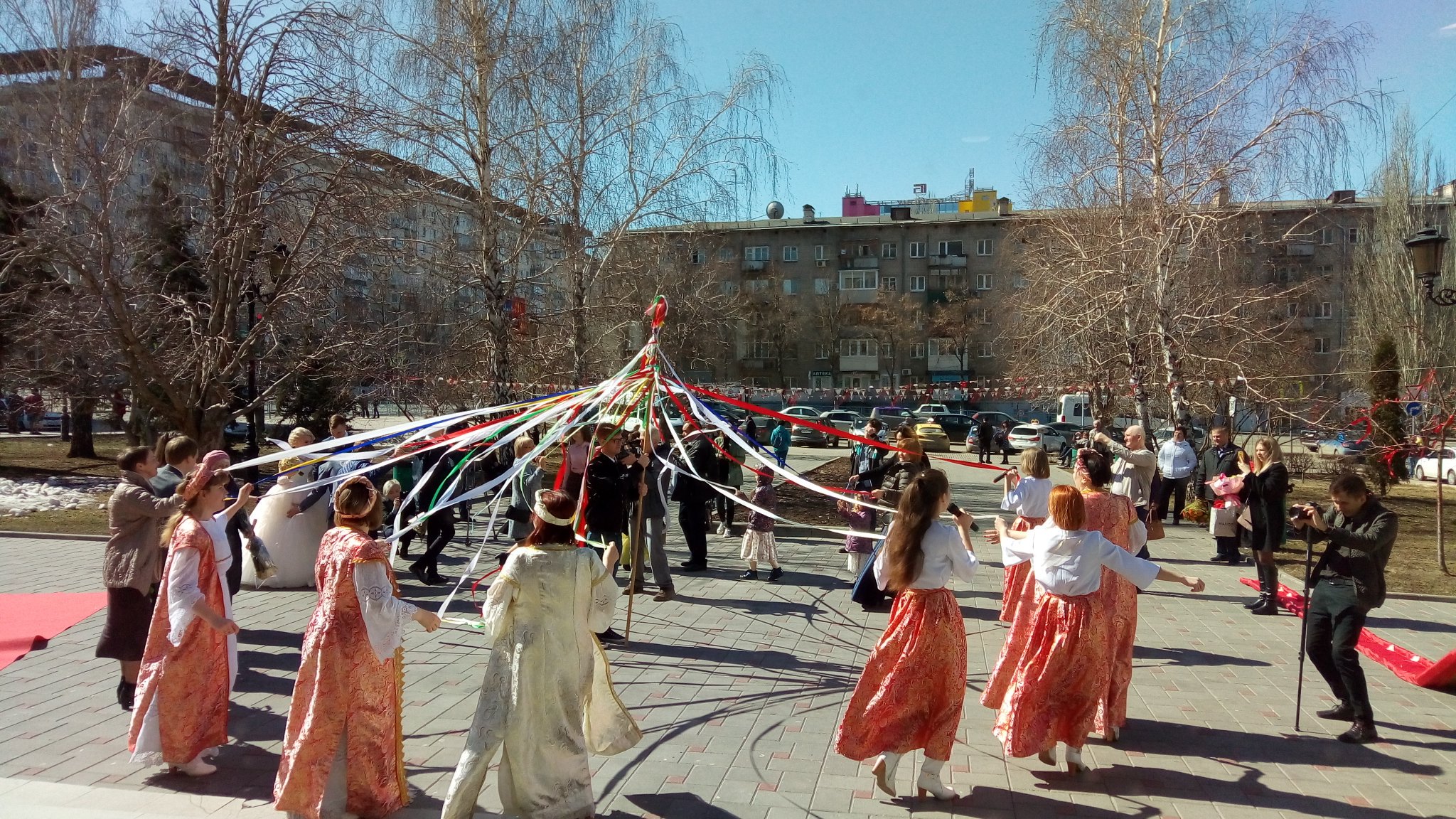 Празднование красной горки