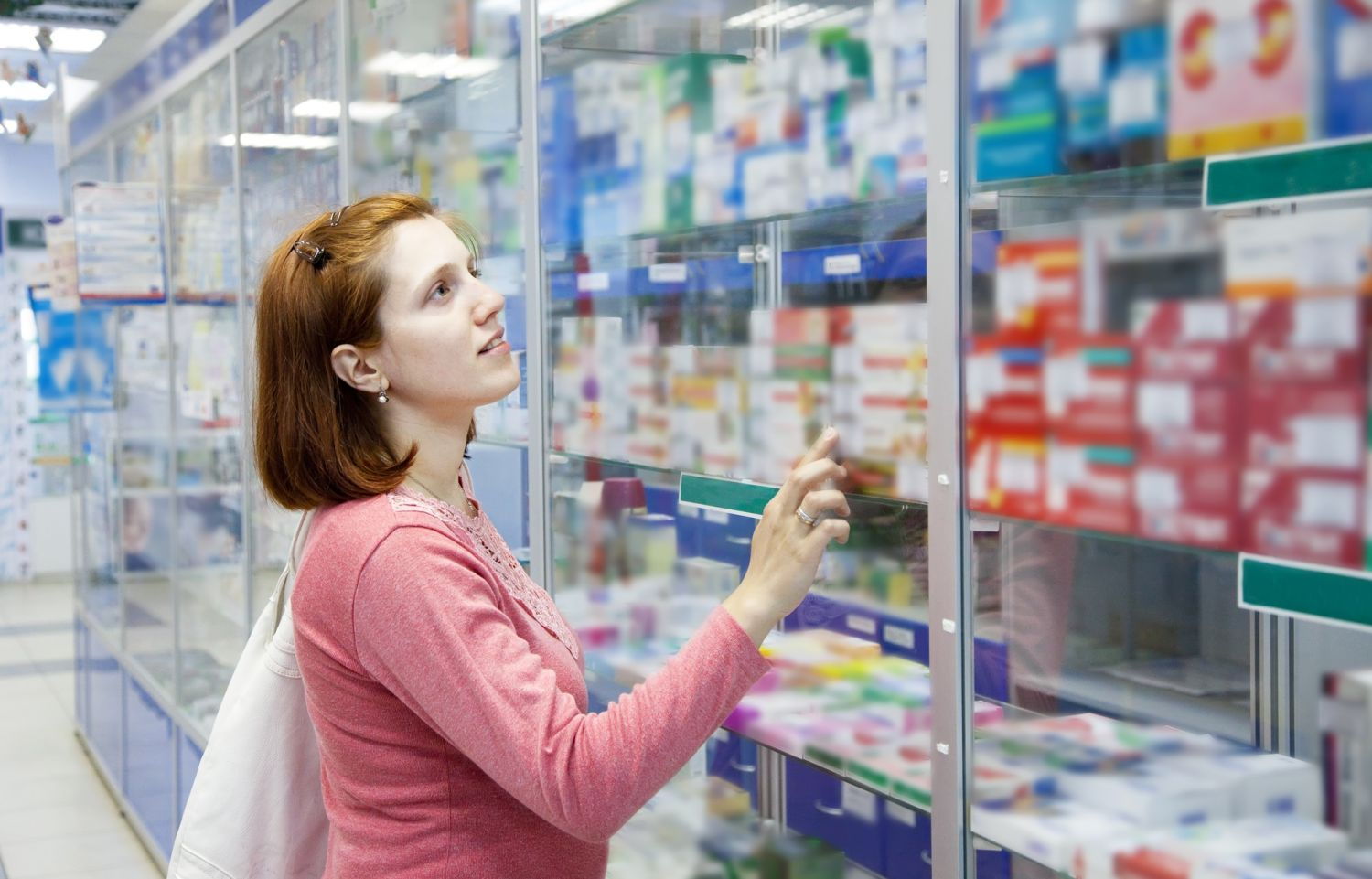 Как правильно выбрать лекарство в аптеке?