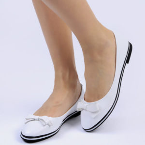 Балетки: универсальная обувь, которую можно носить практически под любой наряд и оставаться модной