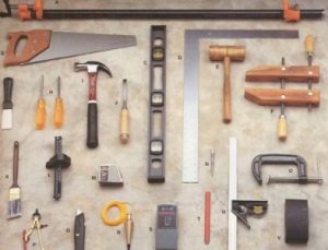 Сборка стола: необходимые инструменты и материалы
