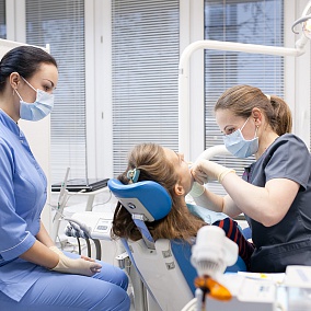 Какие услуги предлагает пациентам клиника эстетической стоматологии?