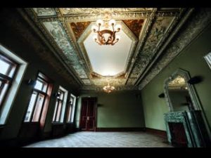 Дом Смирнов: исторический особняк XVIII века в самом центре столицы
