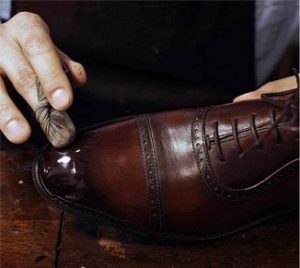 Реставрация обуви: особенности процедуры