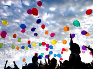 Разноцветные воздушные шарики: всегда праздник и радость