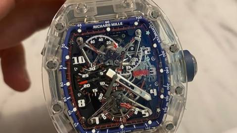 Рэпер Дрейк подарил себе уникальные часы за $5,5 млн