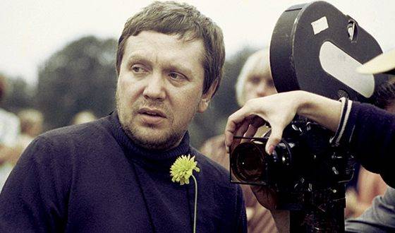 
В Москве умер кинорежиссер, создатель легендарного фильма «Асса» Сергей Соловьёв                