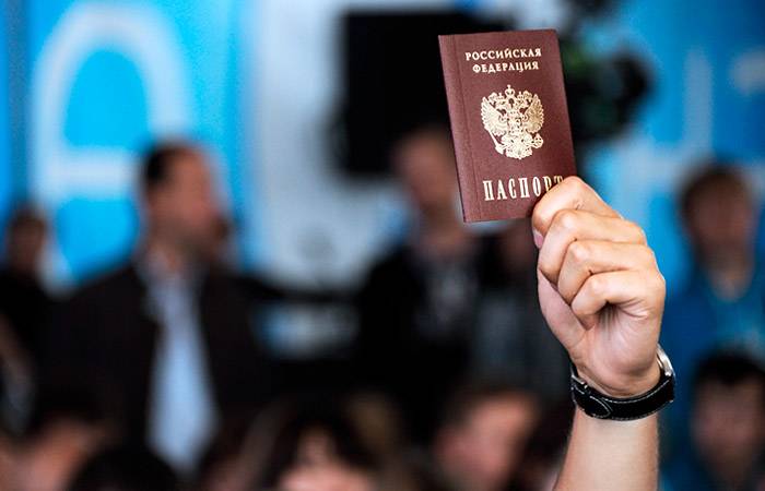 
Путин предложил расширить список преступлений, которые влекут за собой прекращение гражданства РФ                