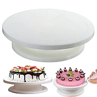 Крутящийся столик для торта: отличная находка для тех, кто увлекается выпечкой сложных кондитер-ских изделий