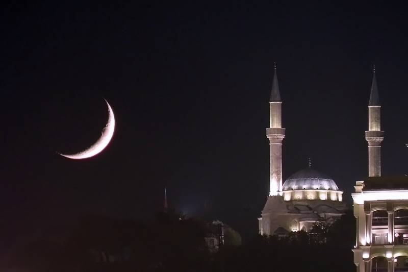 
Ночь Могущества и Предопределения у мусульман в 2022 году: дата, история и традиции                