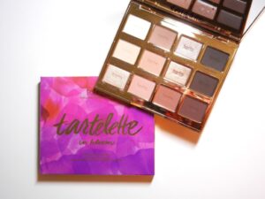 Новая палетка теней для век Tartelette in Bloom Clay Palette