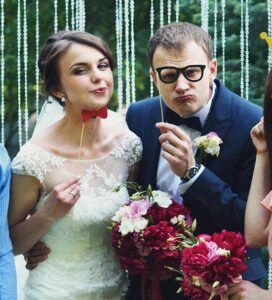Фотобудка на свадьбу: правила выбора