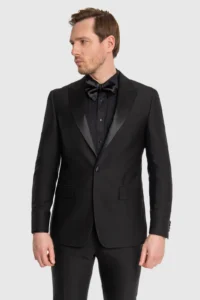 Чем хороши смокинги из шерсти?