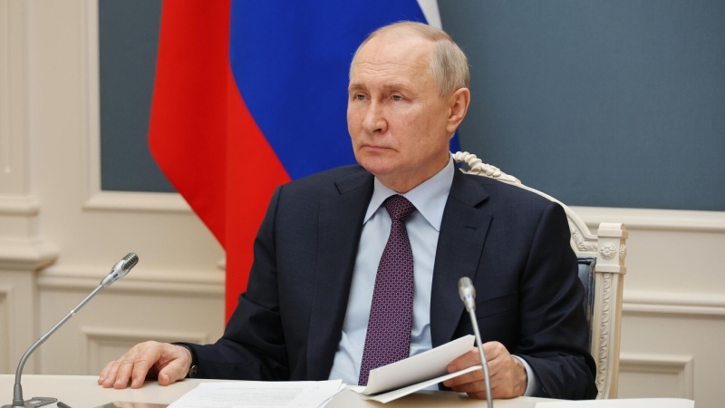 Путин во вторник проведет совещание с членами правительства