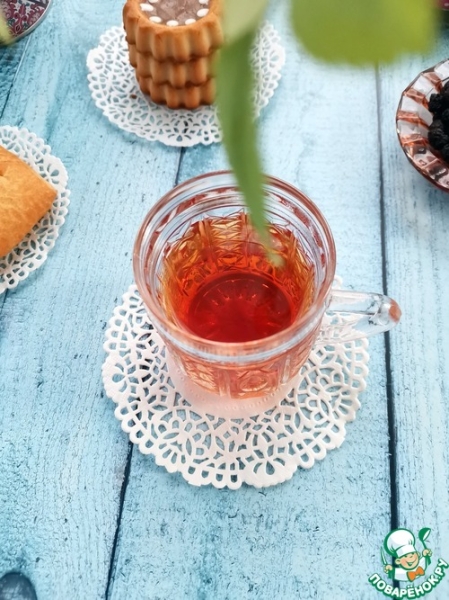 Чай с цукатами из черноплодной рябины