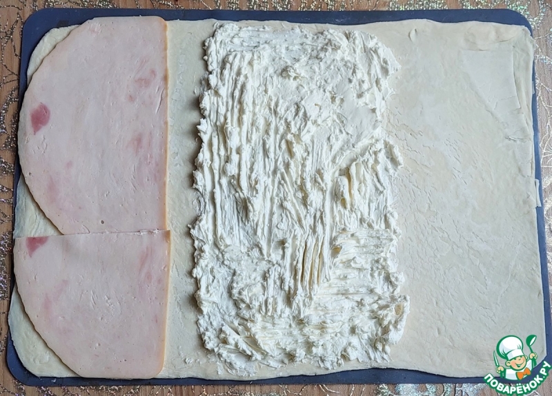 Пирог с ветчиной и творожным сыром