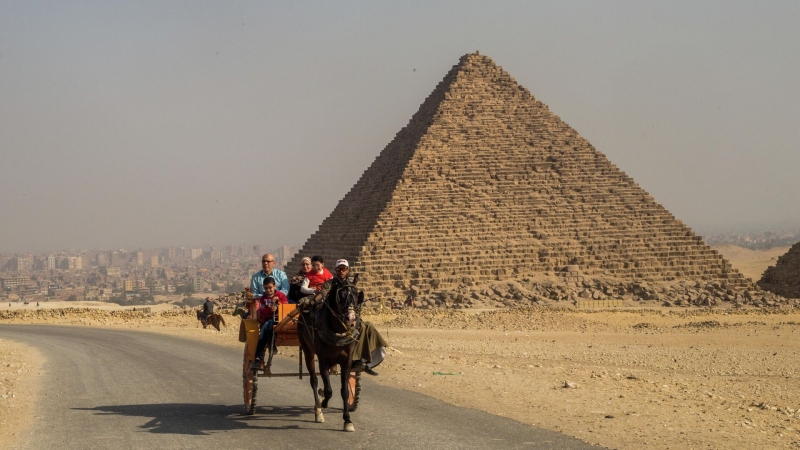 В Египте билеты в пирамиды Гиза и ряд музеев больше не продадут за наличные