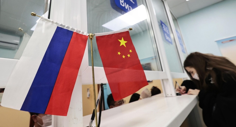 В Китай без виз, в ЕС по штрихкоду. Новые правила путешествий для россиян