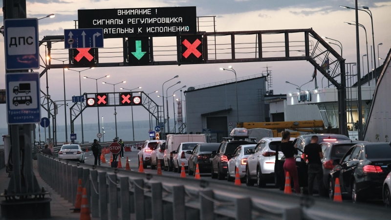 Пробка у Крымского моста со стороны Кубани выросла вдвое