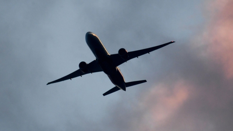 Пассажирский самолет возвращается в Шереметьево из-за нештатной ситуации