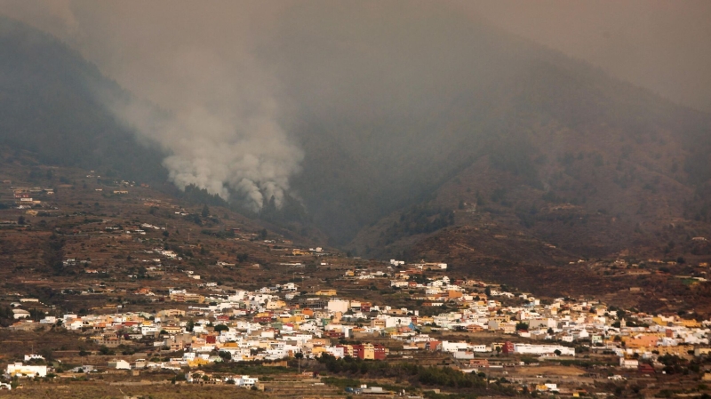 Площадь природного пожара на Тенерифе выросла до пяти тысяч гектаров