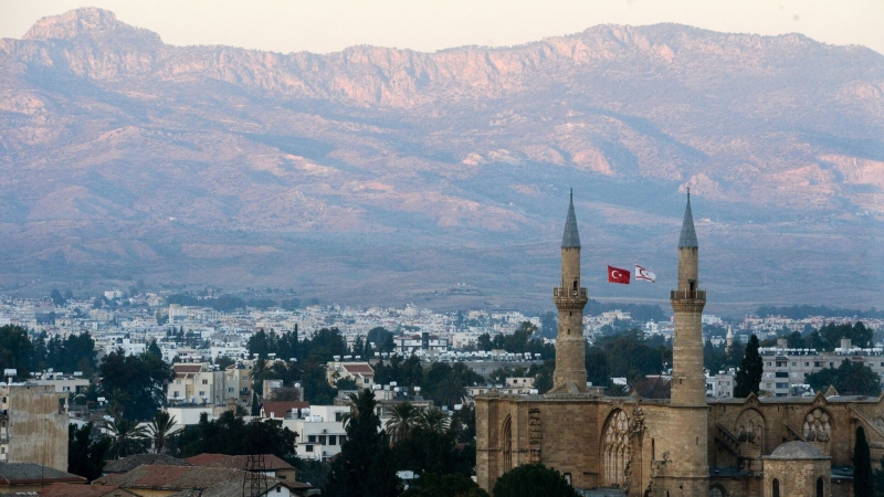 Россия начнет оказание консульских услуг на севере Кипра