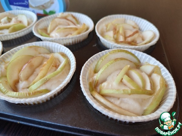 Творожные кексы с яблоком