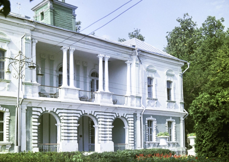 Эксперты рассказали о самых известных домах с привидениями в России