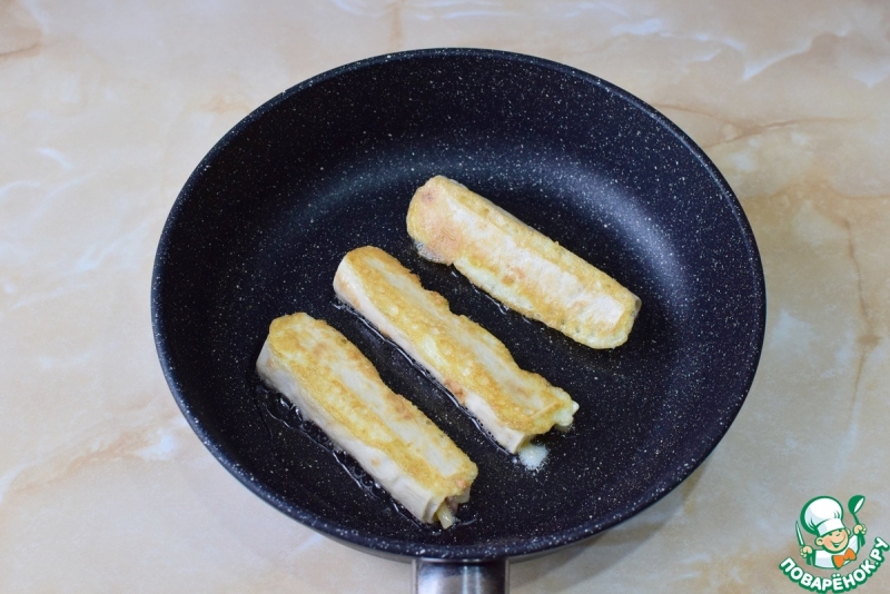 Трубочки с сыром и колбасой