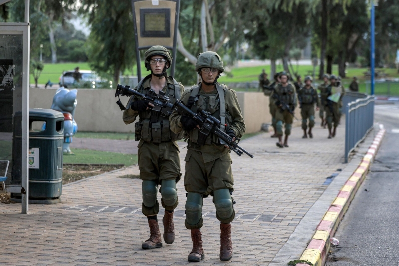 Война в Израиле: что там происходит с россиянами и как быть туристам