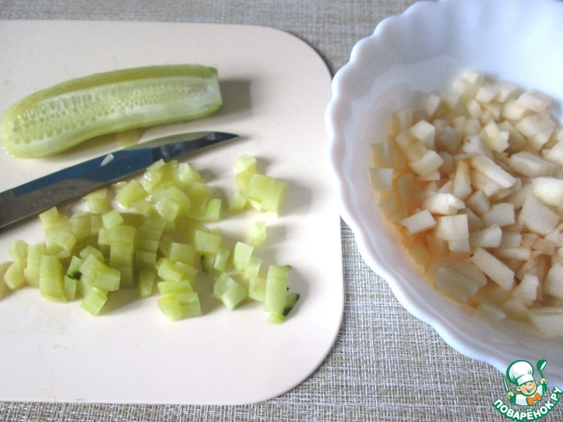 Помидоры, фаршированные огуречно-яблочным салатом