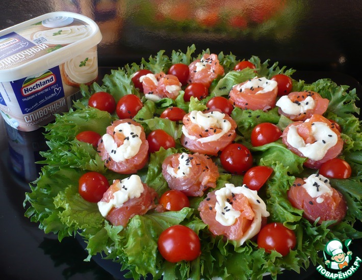 Салат с плавленым сыром и форелью
