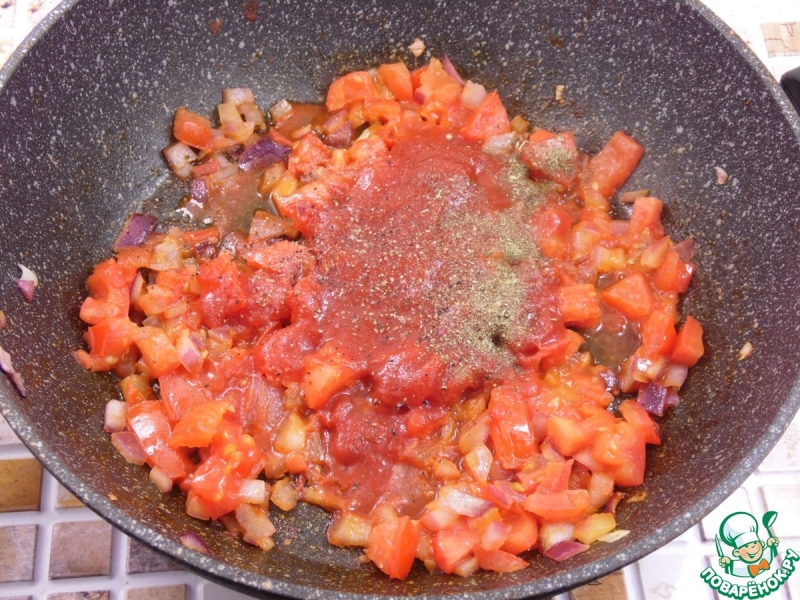 Горячая закуска из тунца с томатами