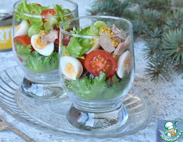 Порционный салат с тунцом