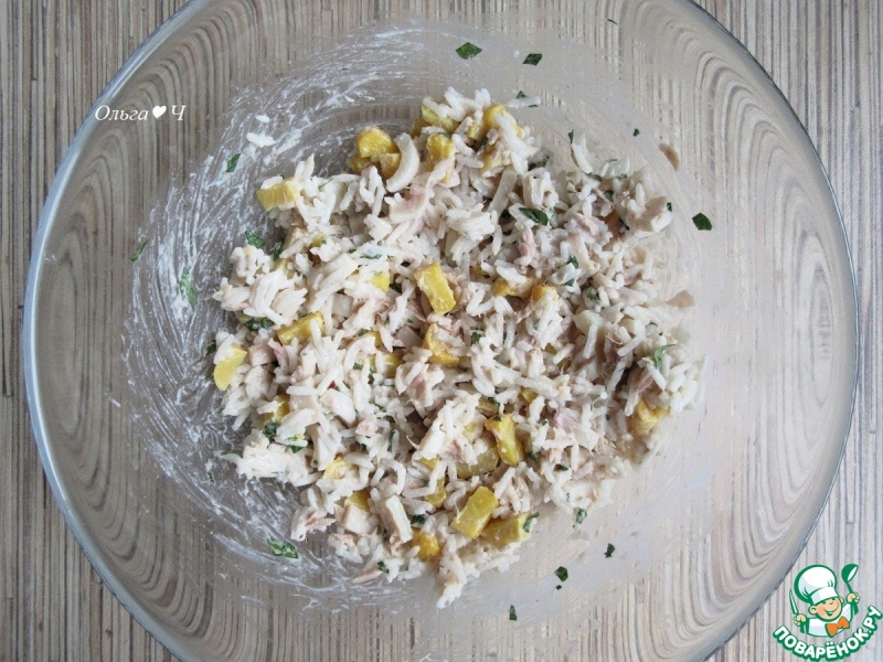 Рисовый салат "Тунец и кальмары"