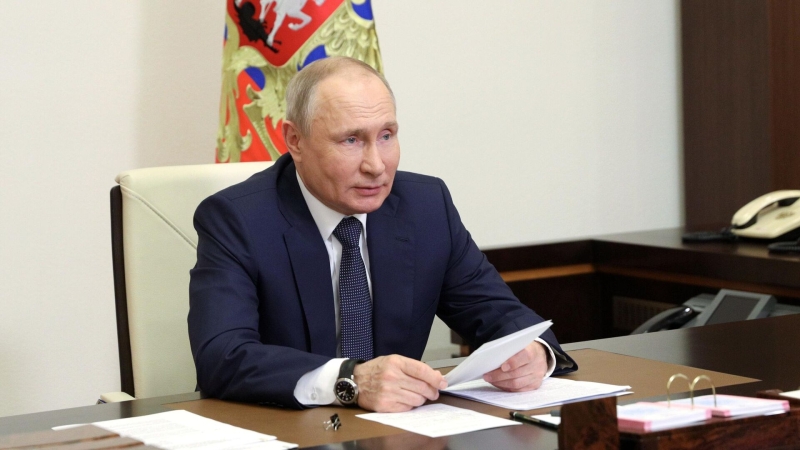 Путин поручил изучить вопрос включения общепита в госпрограмму по туризму