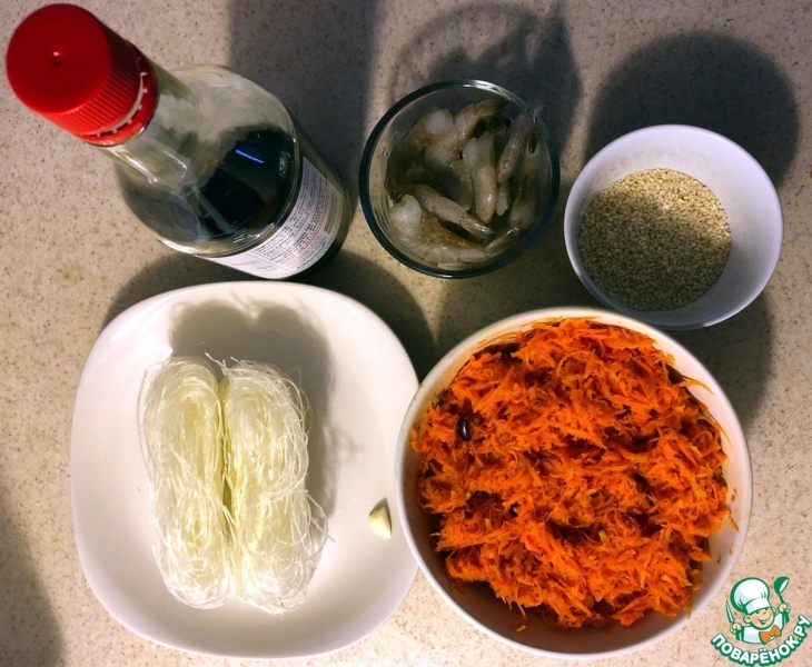 Фунчоза с креветками и "морковью по-корейски"