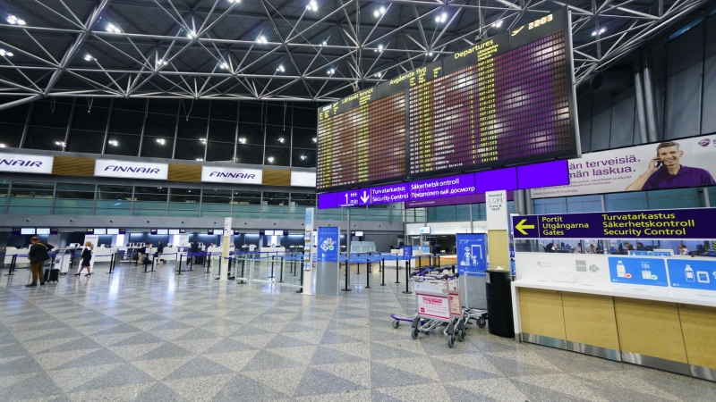 Аэропорт Хельсинки снял строгий запрет на провоз жидкостей в ручной клади