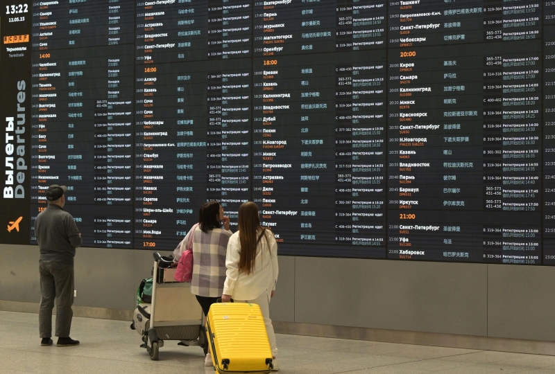 Границы на замке: почему российских туристов разворачивают в аэропорту