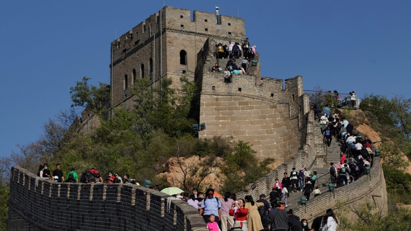 Китай ввел безвизовый режим для туристов из пяти стран