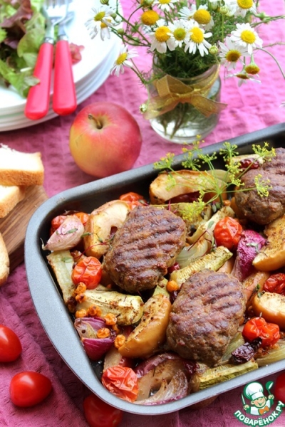 Люля-кебаб с фруктово-овощным гарниром