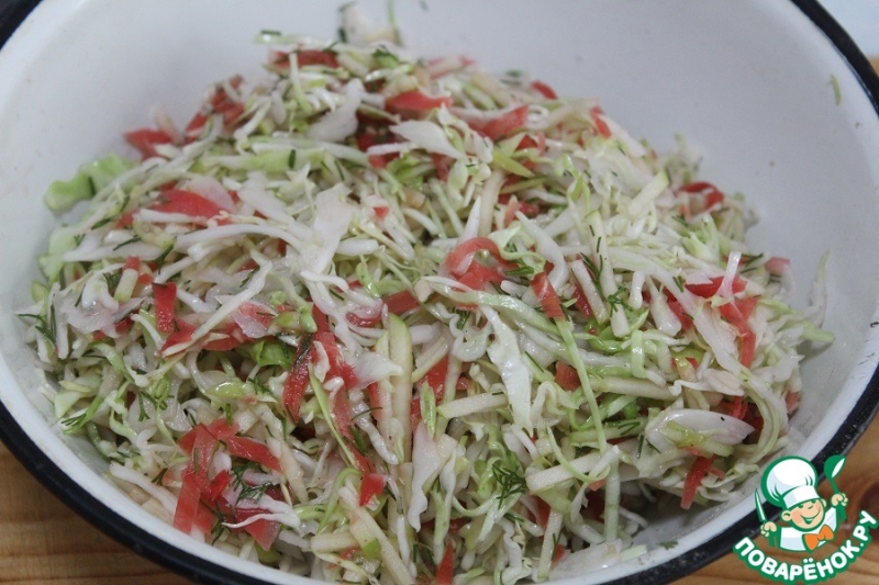 Салат из капусты с маринованным имбирем
