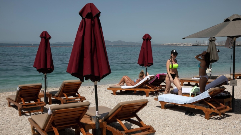 В Греции туристы возмущаются стоимостью аренды лежаков на пляже