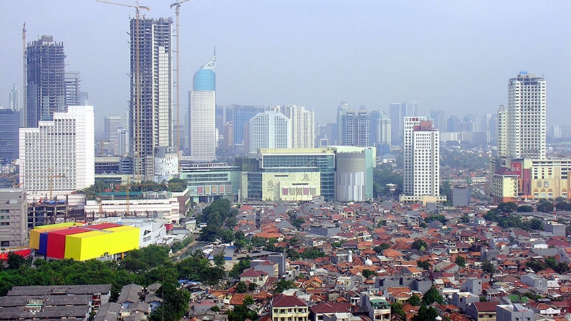 В Индонезии запускают первый высокоскоростной поезд "Вжух"