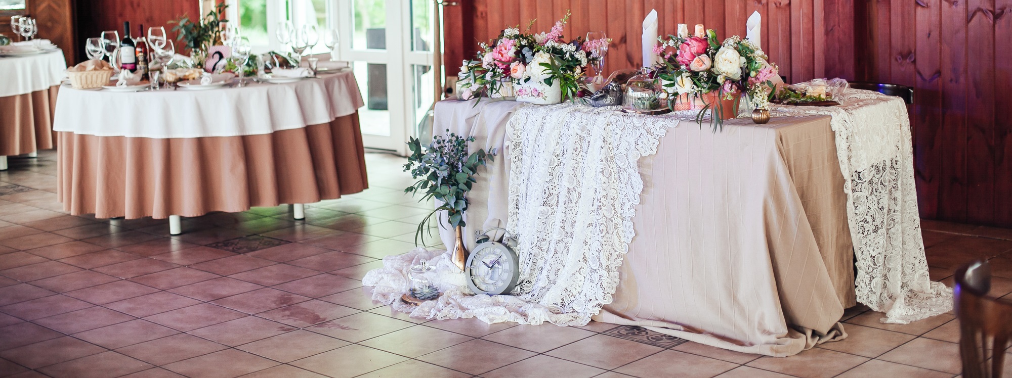 Раздвижные двери в современном интерьере Оформление свадьбы