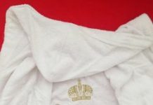 Что представляет собой махровый халат с именной вышивкой?