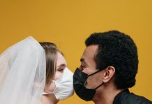 Чек-лист по выбору ведущего на праздник!