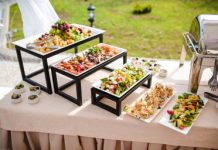 Выездной кейтеринг: правильное решение при организации выездного питания