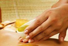 Медовый массаж живота и бедер