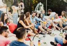 ХукаНижний – современный сервис по кальянному кейтерингу и организации кальянных зон на мероприятия.