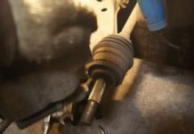 Как заменит пыльник ШРУСа на Ниссан?